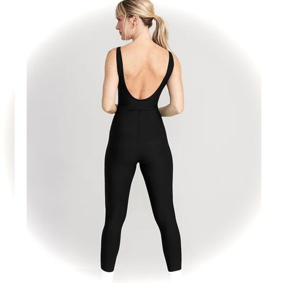 Old Navy Jumpsuit             Sleeveless Powersoft Jumpsuit - Picture 4 of 7